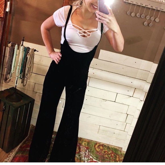 🎉HP🎉 NWT Retro Velvet Suspender Bells - Burgundy - Picture 4 of 5